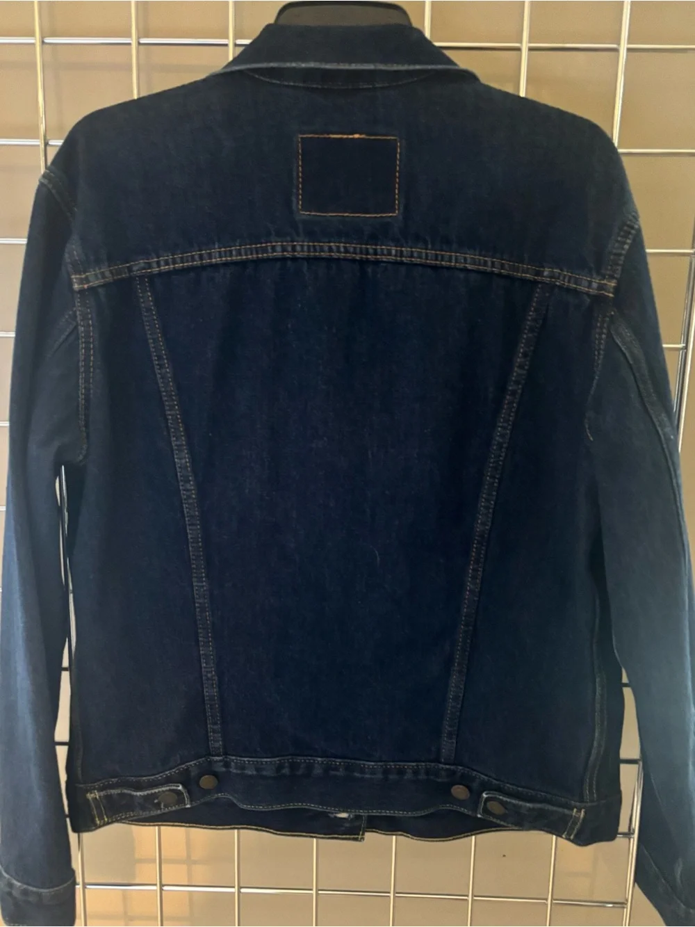 NWOT Levi's Men's Dark Blue Denim Trucker Jacket Sz M